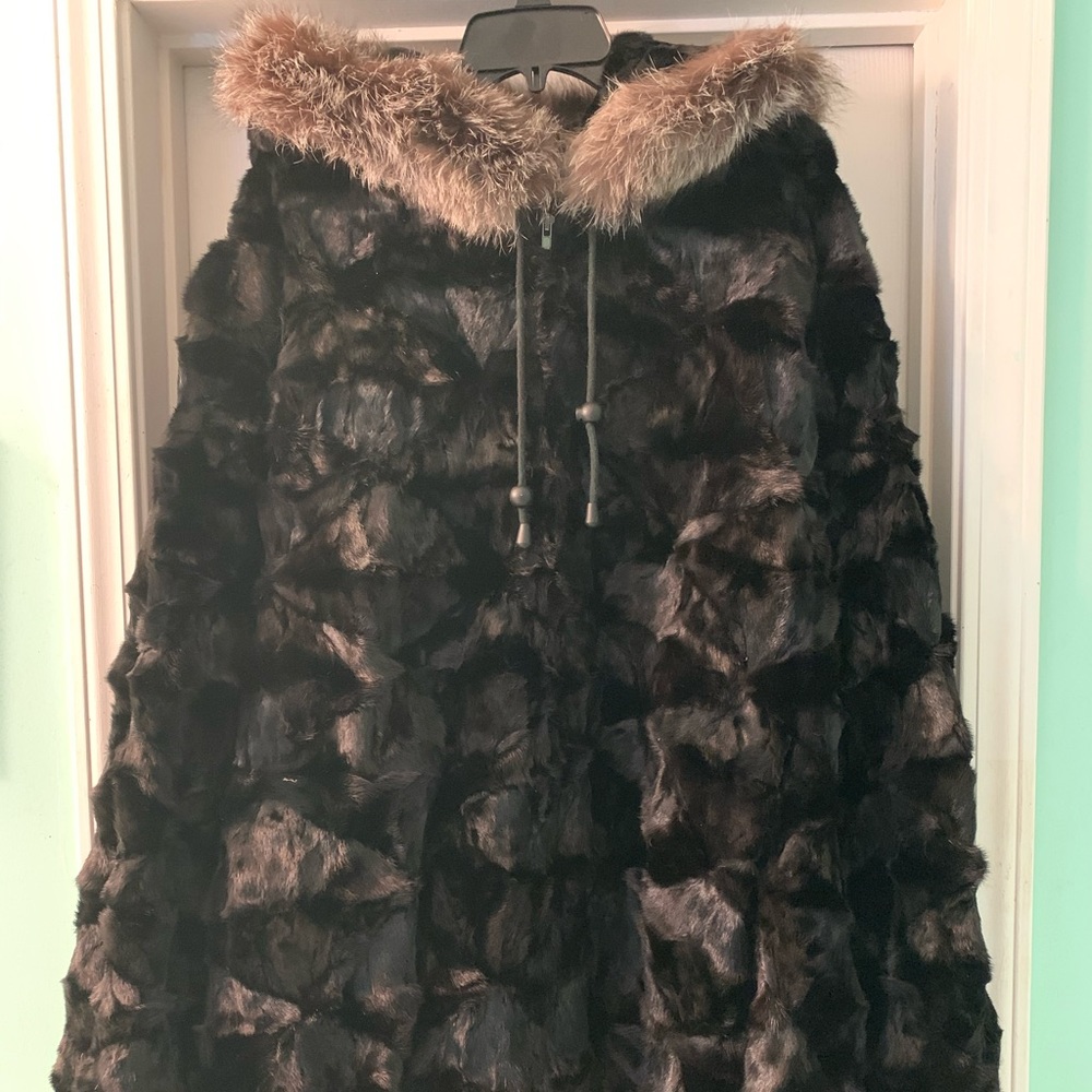 Men’s Diamond Cut Mink Fur Coat with Fox Fur Hood